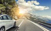 voiture sur route
